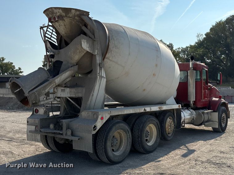 image for item ET4615 2002 Kenworth T800 ready mix truck