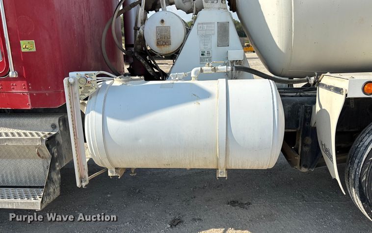 image for item ET4615 2002 Kenworth T800 ready mix truck