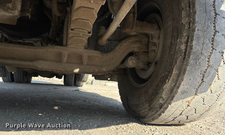 image for item ET4615 2002 Kenworth T800 ready mix truck