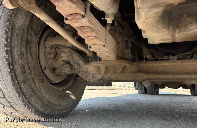 image for item ET4615 2002 Kenworth T800 ready mix truck