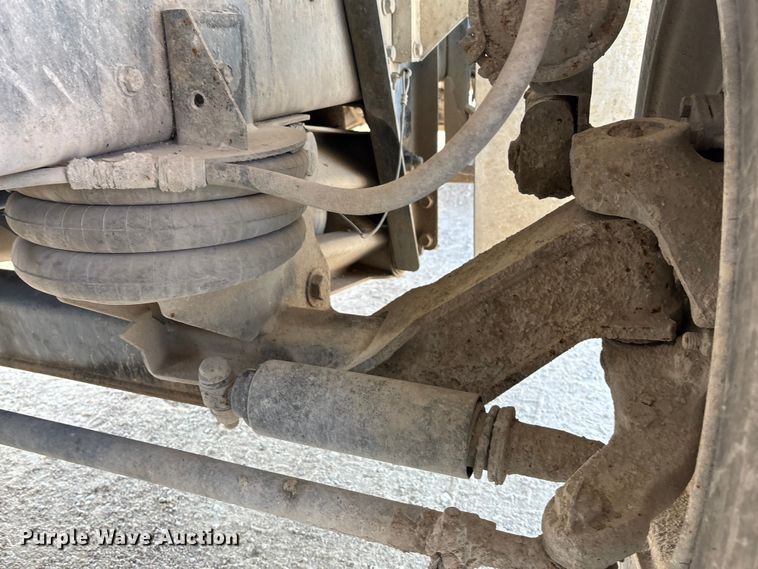 image for item ET4615 2002 Kenworth T800 ready mix truck