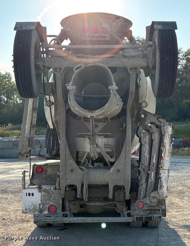 image for item ET4616 2002 Kenworth W900 ready mix truck