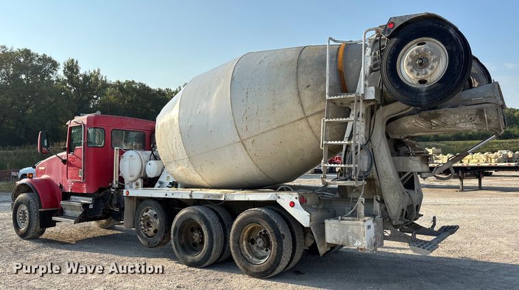 image for item ET4616 2002 Kenworth W900 ready mix truck