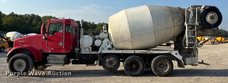 image for item ET4616 2002 Kenworth W900 ready mix truck