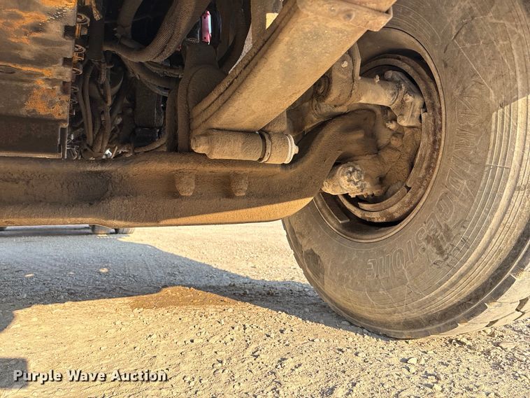 image for item ET4616 2002 Kenworth W900 ready mix truck