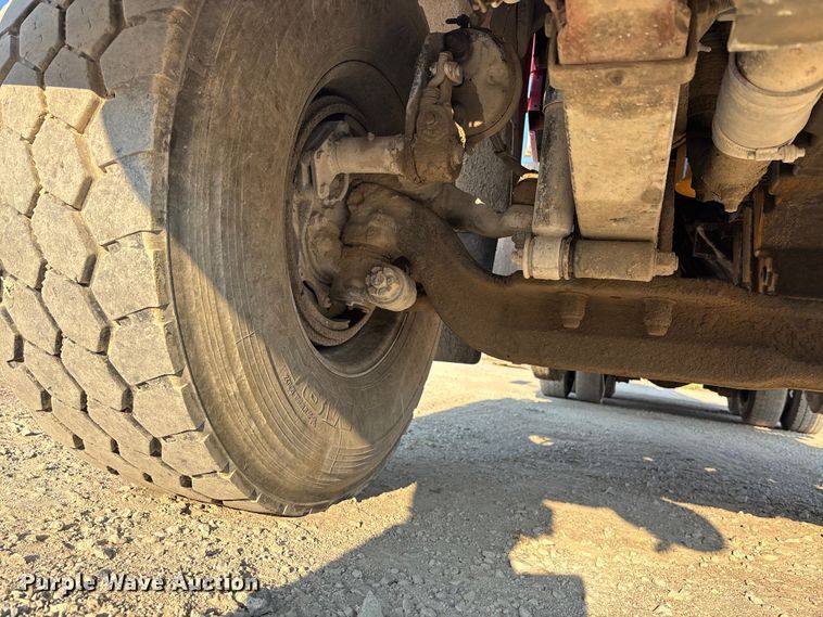 image for item ET4616 2002 Kenworth W900 ready mix truck