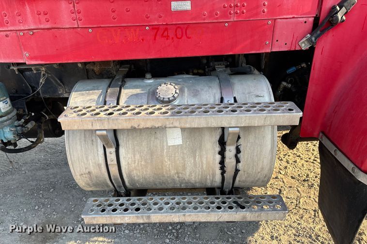 image for item ET4616 2002 Kenworth W900 ready mix truck