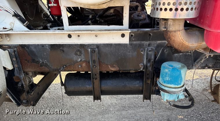 image for item ET4616 2002 Kenworth W900 ready mix truck