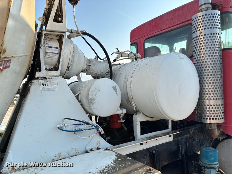 image for item ET4616 2002 Kenworth W900 ready mix truck