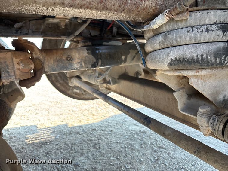 image for item ET4616 2002 Kenworth W900 ready mix truck