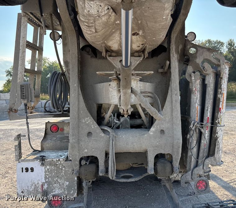 image for item ET4616 2002 Kenworth W900 ready mix truck