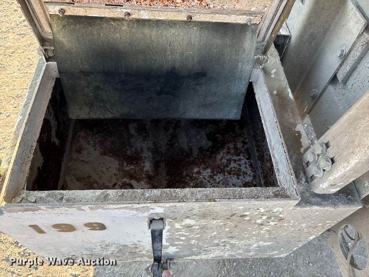 image for item ET4616 2002 Kenworth W900 ready mix truck