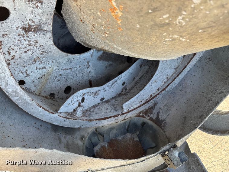 image for item ET4616 2002 Kenworth W900 ready mix truck