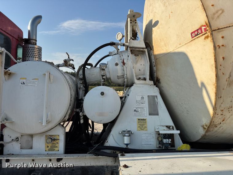 image for item ET4616 2002 Kenworth W900 ready mix truck