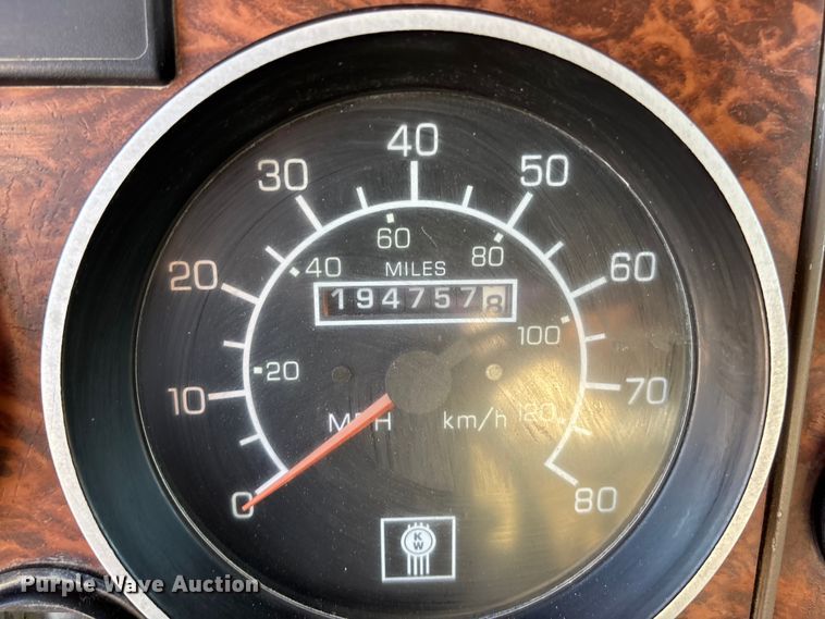 image for item ET4616 2002 Kenworth W900 ready mix truck