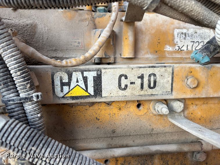 image for item ET4616 2002 Kenworth W900 ready mix truck