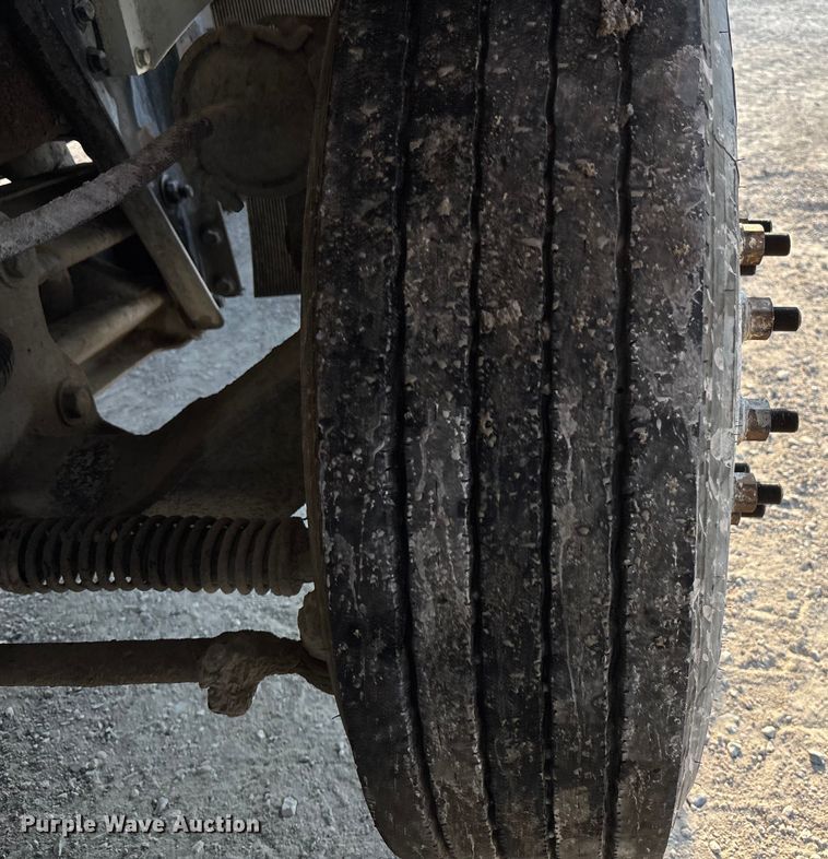 image for item ET4616 2002 Kenworth W900 ready mix truck