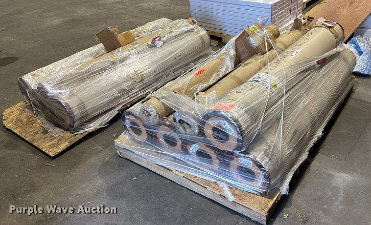 image for item ET4651 (11) rolls of flooring