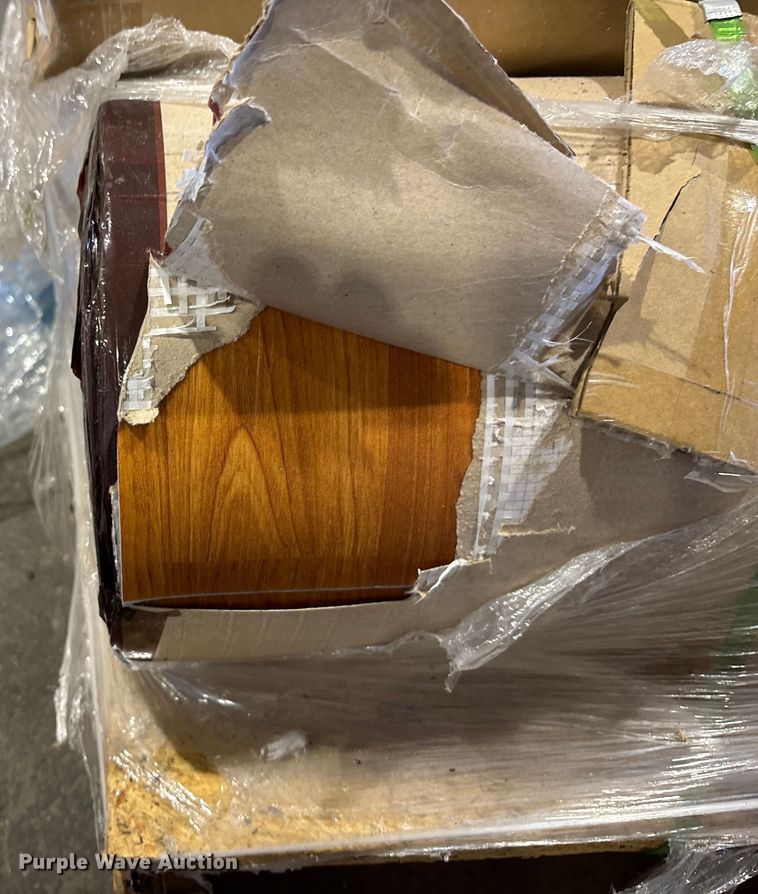 image for item ET4651 (11) rolls of flooring