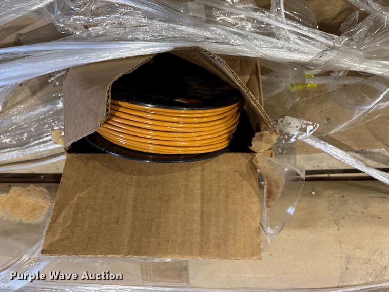 image for item ET4651 (11) rolls of flooring