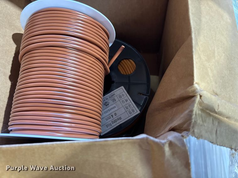 image for item ET4651 (11) rolls of flooring