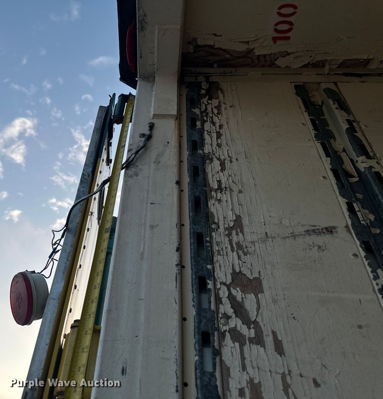 image for item ET4653 1992 Kentucky Manufacturing Company dry van trailer