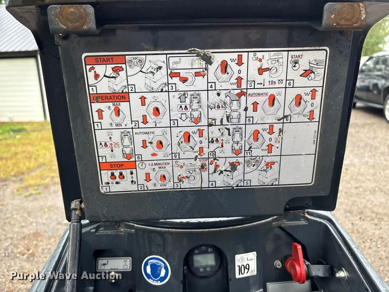 image for item ET4666 2019 Bomag BMP8500 trench compactor