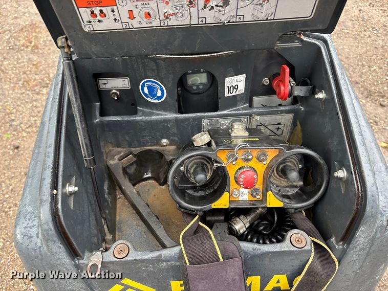 image for item ET4666 2019 Bomag BMP8500 trench compactor