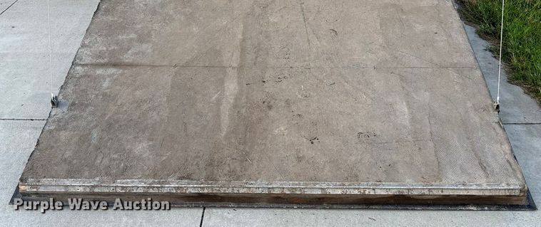 image for item ET4670 2016 H and H enclosed cargo trailer