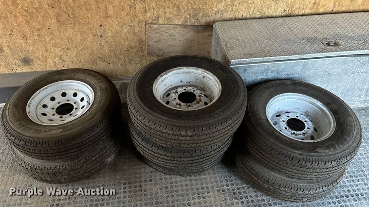 image for item ET4670 2016 H and H enclosed cargo trailer