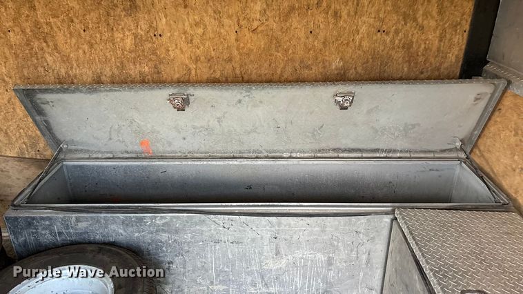 image for item ET4670 2016 H and H enclosed cargo trailer