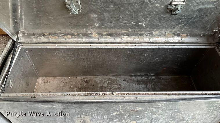 image for item ET4670 2016 H and H enclosed cargo trailer