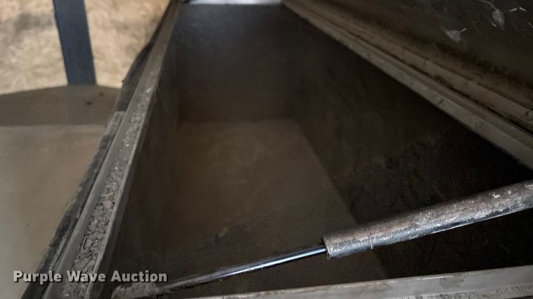 image for item ET4670 2016 H and H enclosed cargo trailer