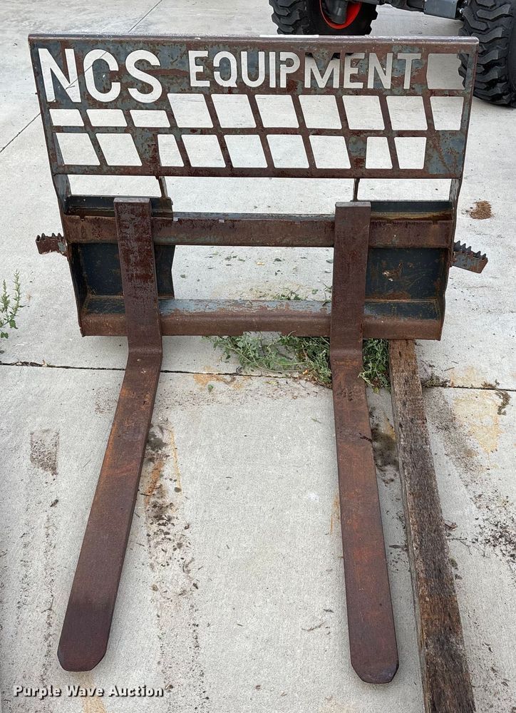 image for item ET4671 Vernig Pallet Forks skid steer forks