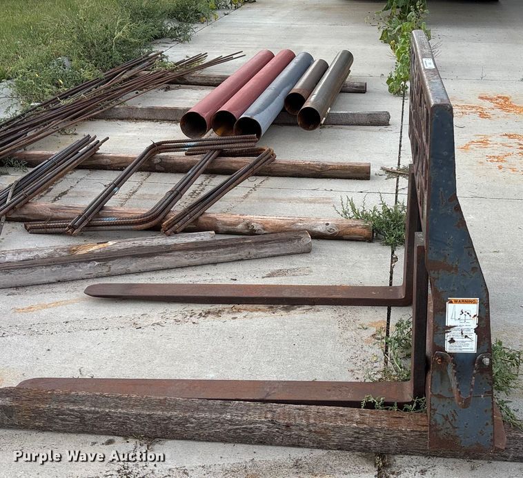 image for item ET4671 Vernig Pallet Forks skid steer forks