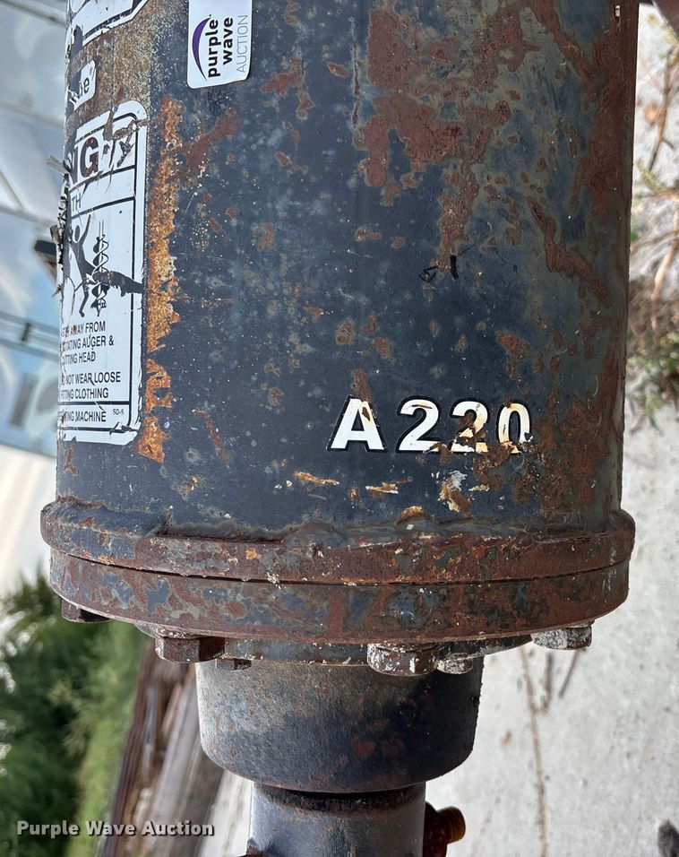 image for item ET4672 Lowe A220 skid steer auger