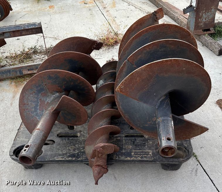 image for item ET4672 Lowe A220 skid steer auger