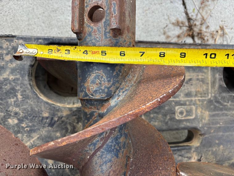 image for item ET4672 Lowe A220 skid steer auger