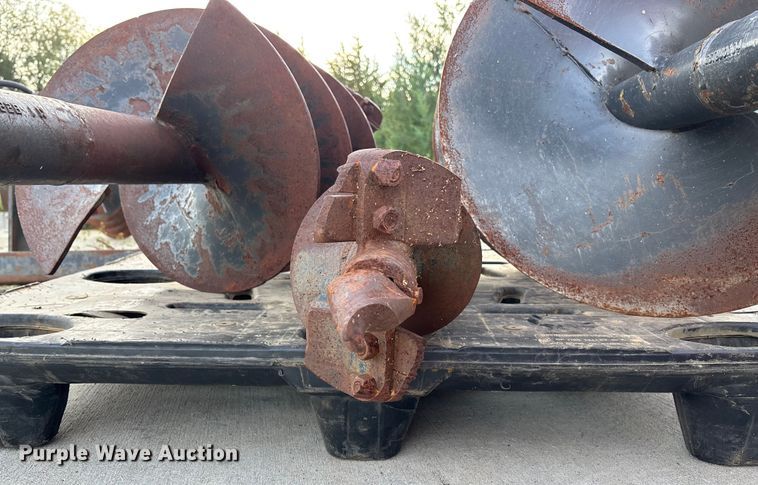 image for item ET4672 Lowe A220 skid steer auger