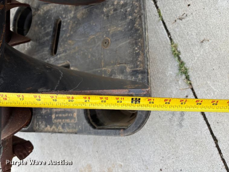 image for item ET4672 Lowe A220 skid steer auger