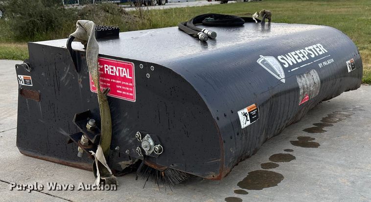 image for item ET4675 2018 Paladin Sweepster skid steer sweeper