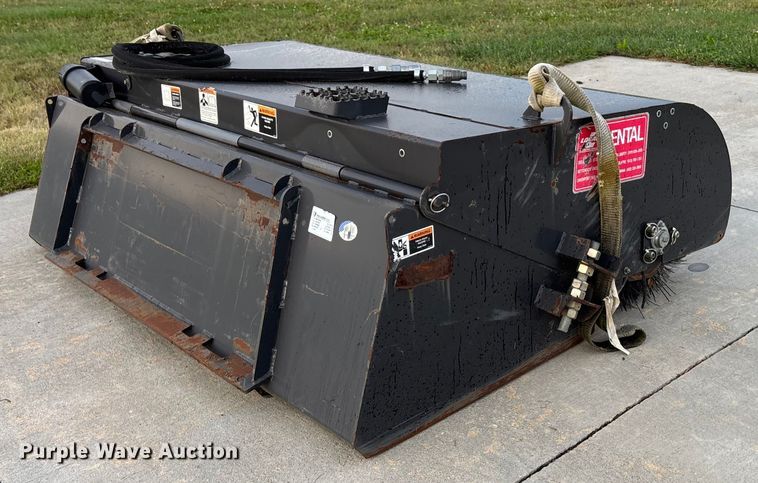 image for item ET4675 2018 Paladin Sweepster skid steer sweeper