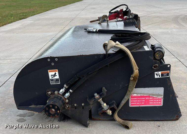 image for item ET4675 2018 Paladin Sweepster skid steer sweeper