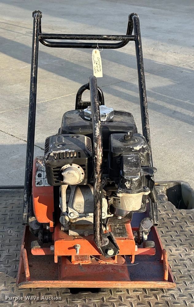 image for item ET4676 Multiquip plate compactor