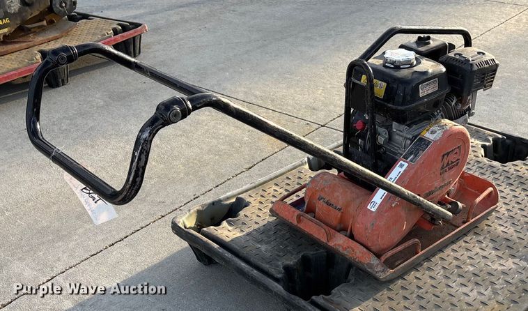 image for item ET4676 Multiquip plate compactor