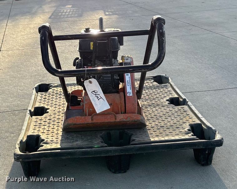 image for item ET4676 Multiquip plate compactor