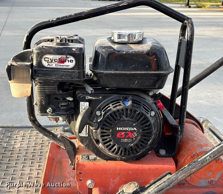 image for item ET4676 Multiquip plate compactor