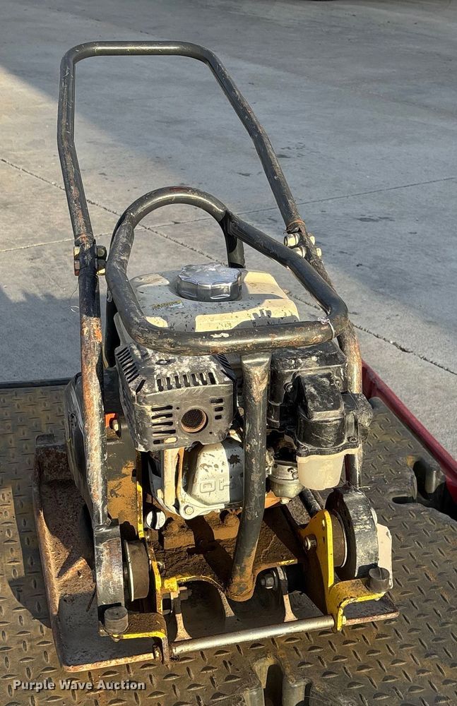 image for item ET4677 Bomag plate compactor