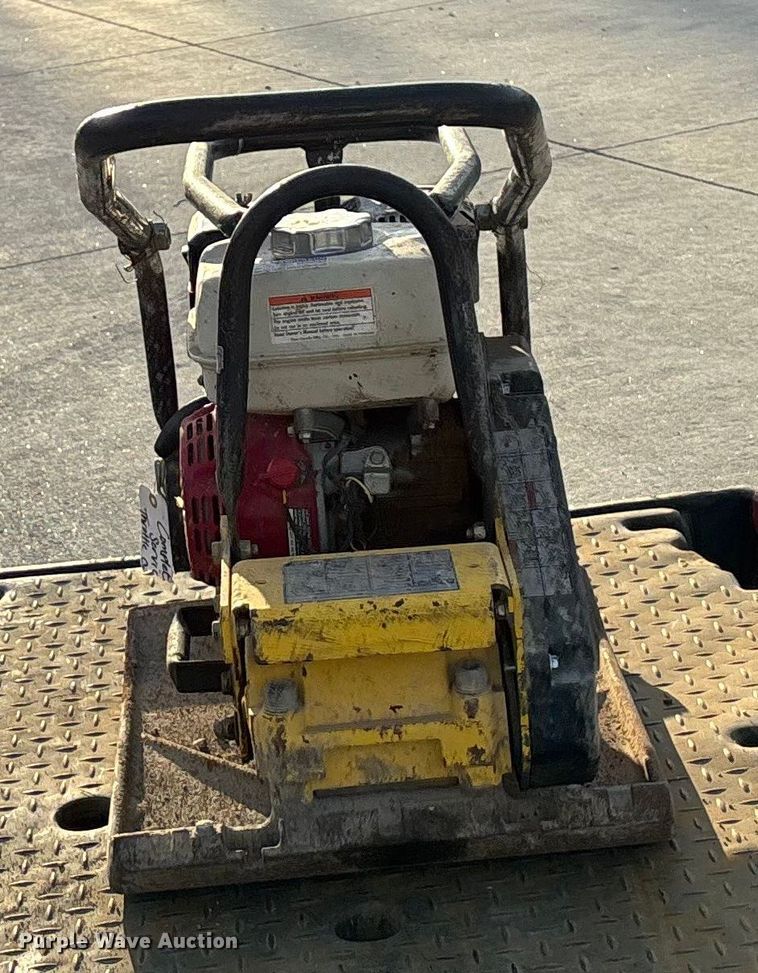 image for item ET4677 Bomag plate compactor