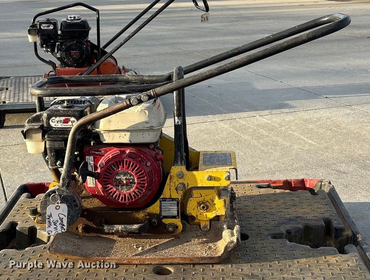 image for item ET4677 Bomag plate compactor